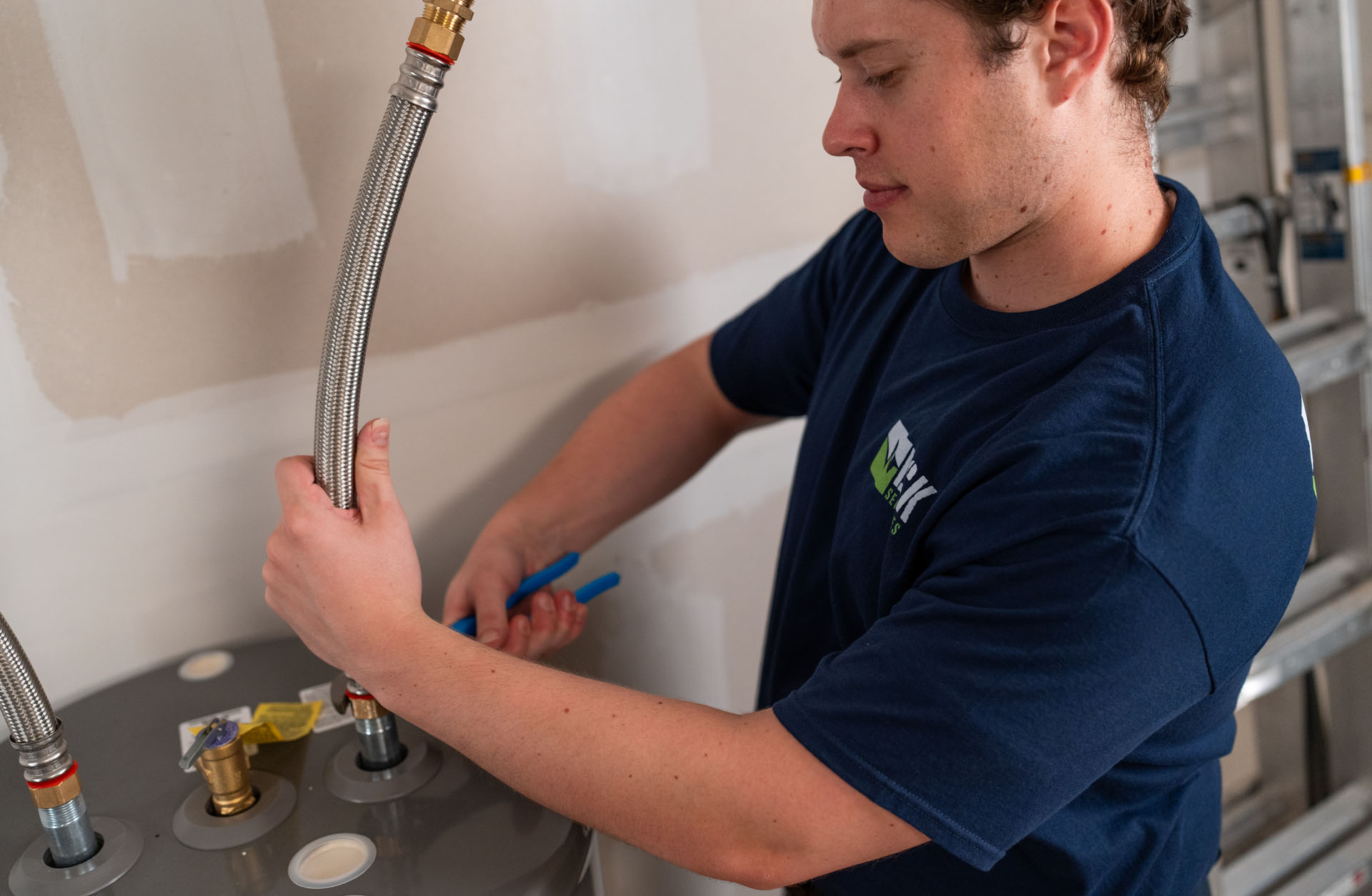 Heater Maintenance Plumber To Replace Water Heater Hot Water